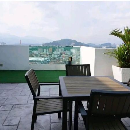 Ipoh City Centre Majestic Homestay Pool View 3 Mins Walking To Famous Food Places & 15Mins To Old Town Ipoh By Happy Homestay Extérieur photo