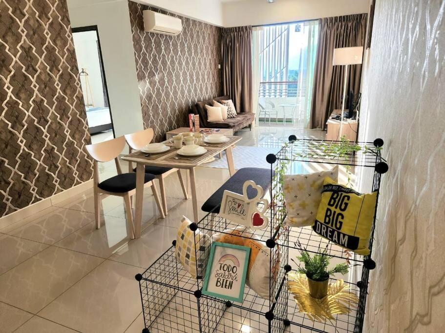 Ipoh City Centre Majestic Homestay Pool View 3 Mins Walking To Famous Food Places & 15Mins To Old Town Ipoh By Happy Homestay Extérieur photo