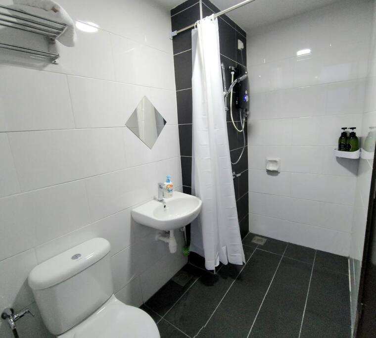 Ipoh City Centre Majestic Homestay Pool View 3 Mins Walking To Famous Food Places & 15Mins To Old Town Ipoh By Happy Homestay Extérieur photo