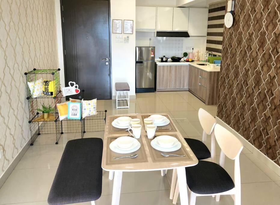 Ipoh City Centre Majestic Homestay Pool View 3 Mins Walking To Famous Food Places & 15Mins To Old Town Ipoh By Happy Homestay Extérieur photo
