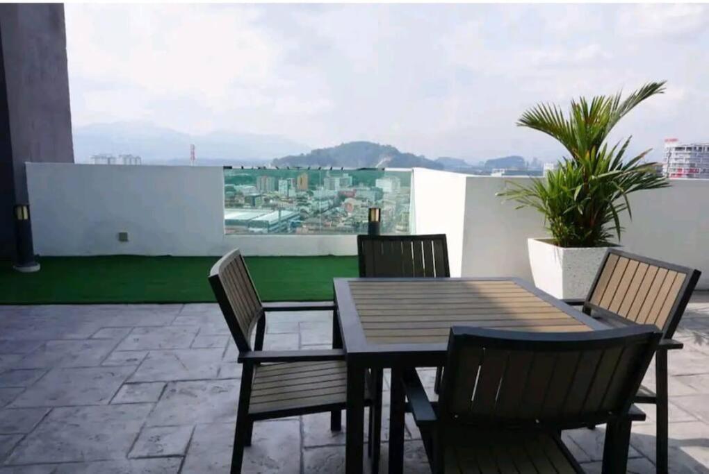 Ipoh City Centre Majestic Homestay Pool View 3 Mins Walking To Famous Food Places & 15Mins To Old Town Ipoh By Happy Homestay Extérieur photo